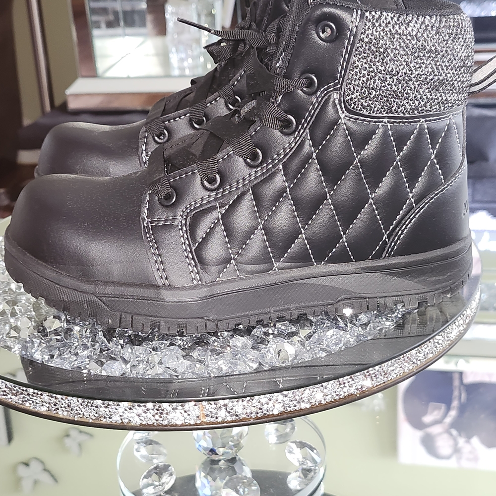 Avenger Women's Medium Work Boots